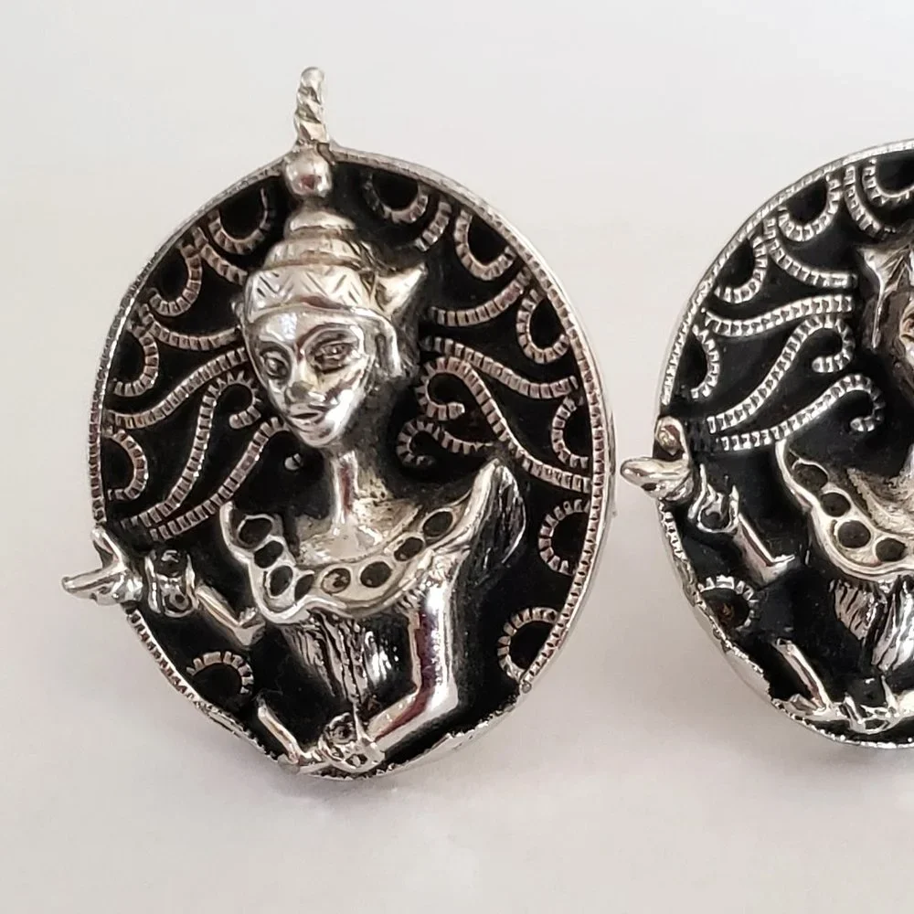 Vintage SWANK Hindu Deity Goddess Asian Cuff Links Large Oval Silver Tone